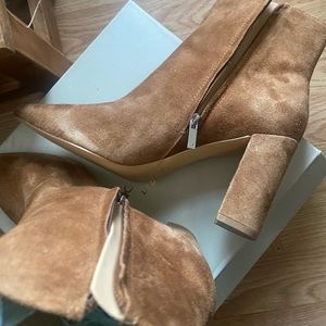 NWT Marc Fisher Ulani Heeled Bootie Tan